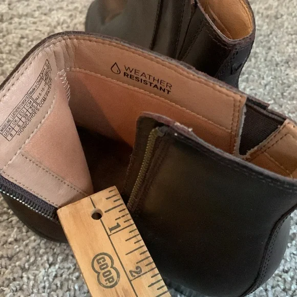 Vionic dark brown weather resistant ankle boots - Picture 3 of 6